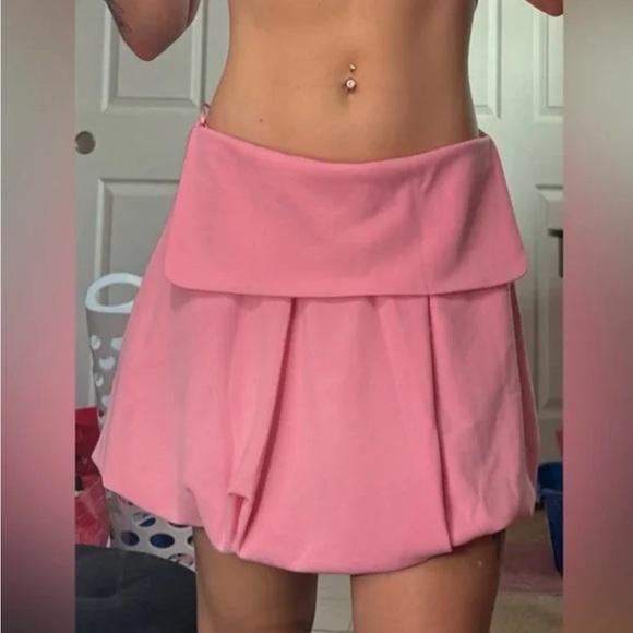 *NWT* ZARA bubble skirt. Size M - Picture 1 of 8